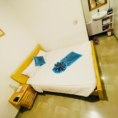 Shark Hostel Hue Exterior photo