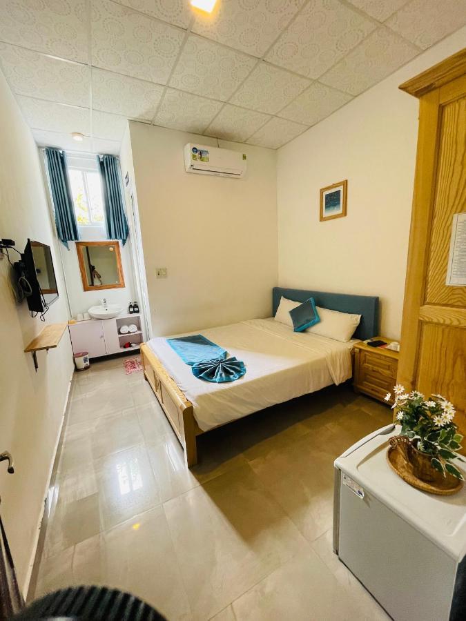 Shark Hostel Hue Exterior photo