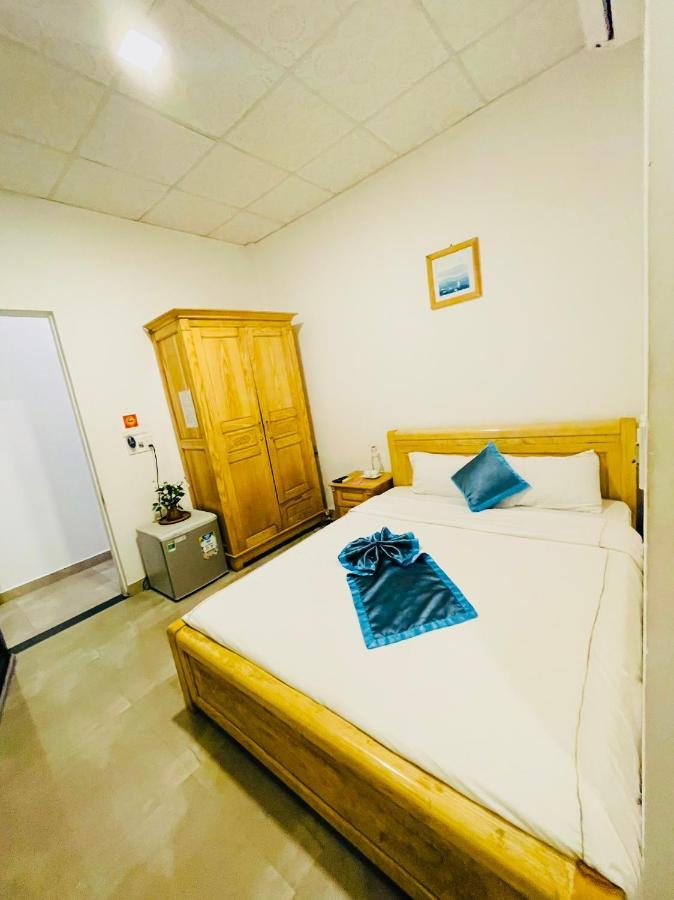 Shark Hostel Hue Exterior photo