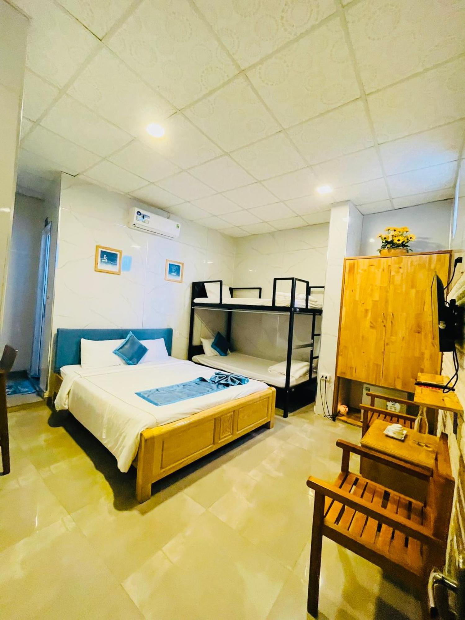 Shark Hostel Hue Exterior photo