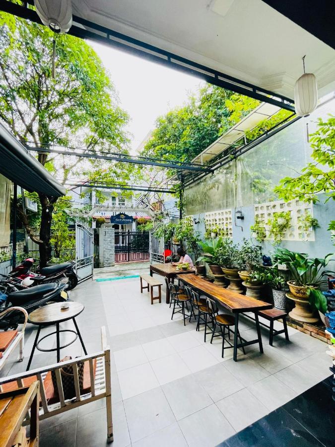 Shark Hostel Hue Exterior photo