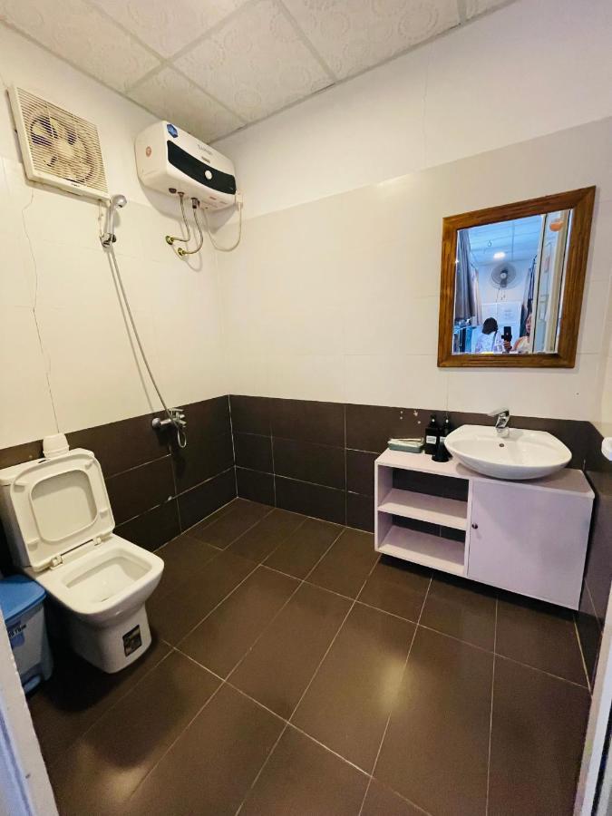 Shark Hostel Hue Exterior photo
