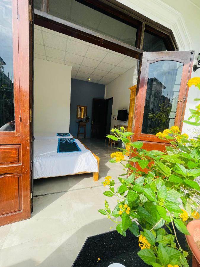 Shark Hostel Hue Exterior photo